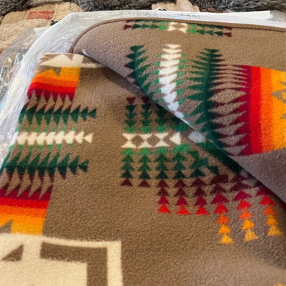 Vintage Pendleton Chief Joseph Beaver State Wool Blanket 64” x 76”